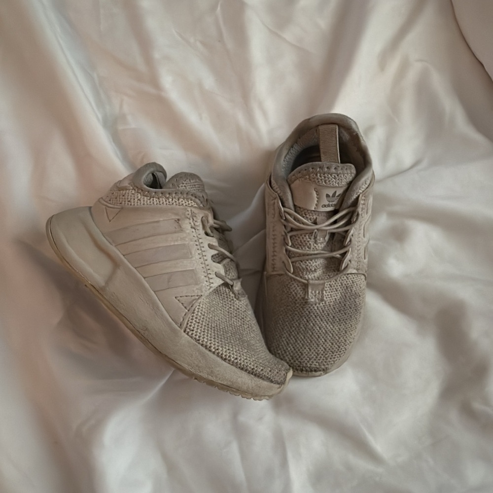 Adidas Sneakers